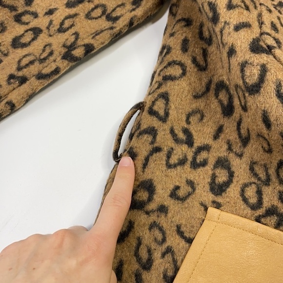 POL Cheetah Print Button Up Jacket Size Large - Picture 6 of 7